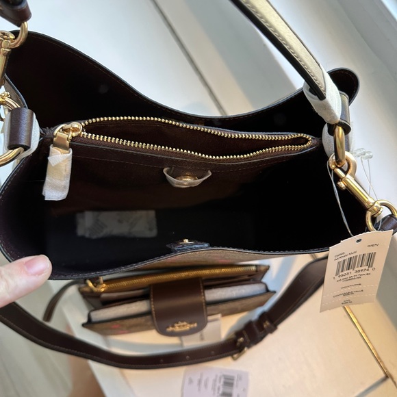 Coach shooting star initial bucket bag and phone wallet. - Picture 4 of 6